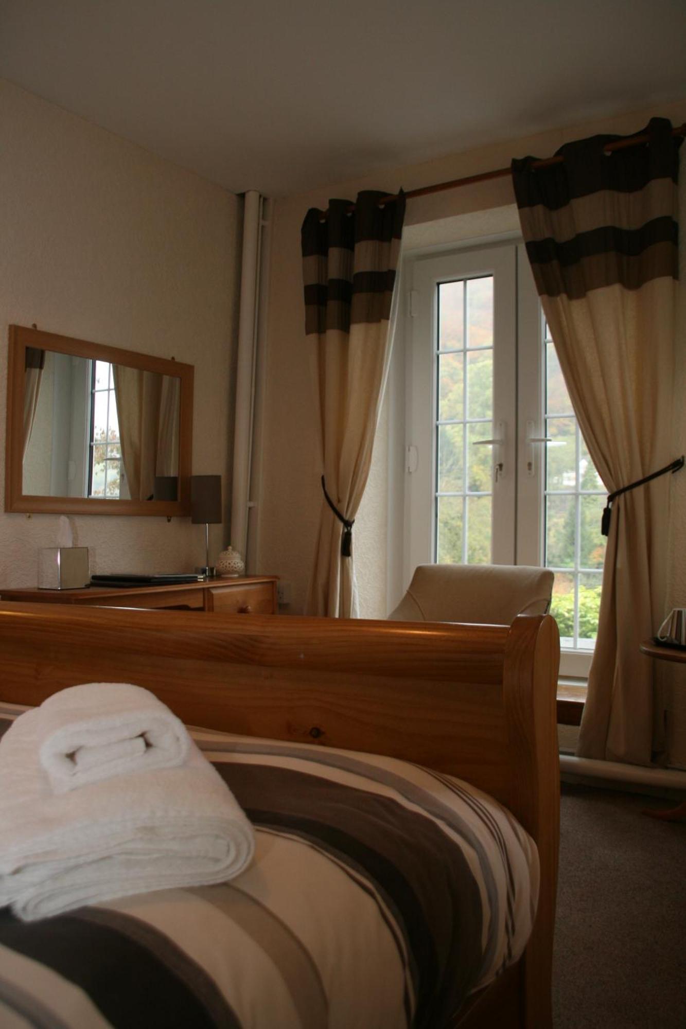 Royal Lodge Symonds Yat Exterior photo